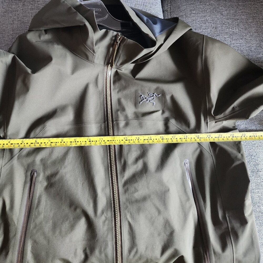 Arc'teryx Arcteryx Beta Lightweight Long Coat Women's GORE-TEX rain jacket shell - Picture 12 of 12